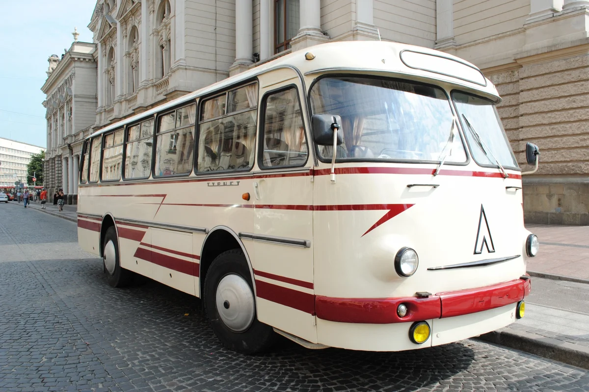 Автобус ЛАЗ‑697М «Турист»