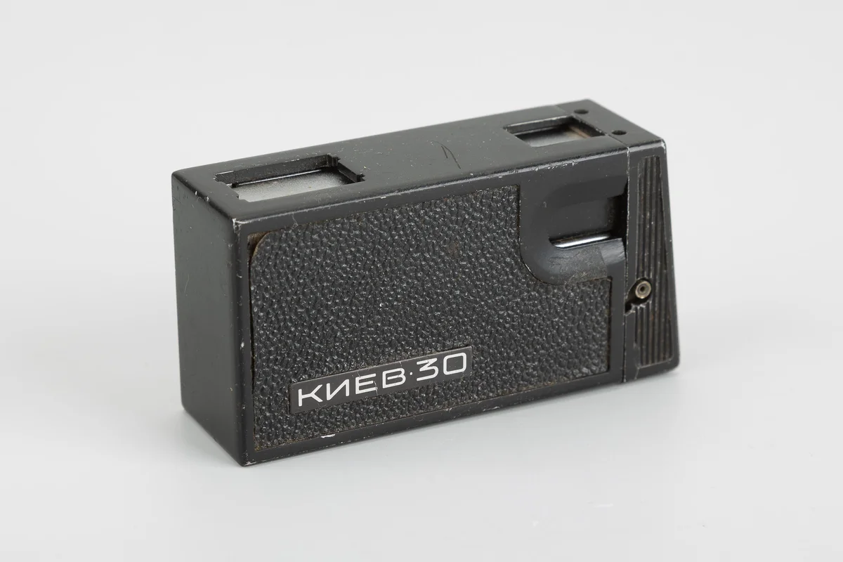 Фотоаппарат «Киев‑30»
