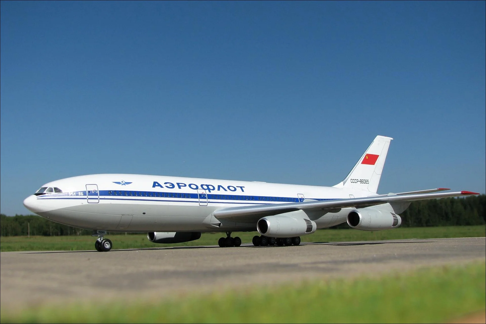 Самолет Ил-86