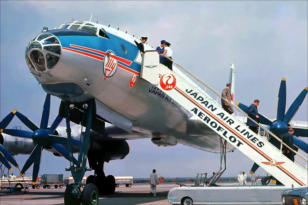 Самолет Ту-114